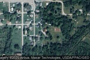 301 E Vine St, Floris, IA 52560