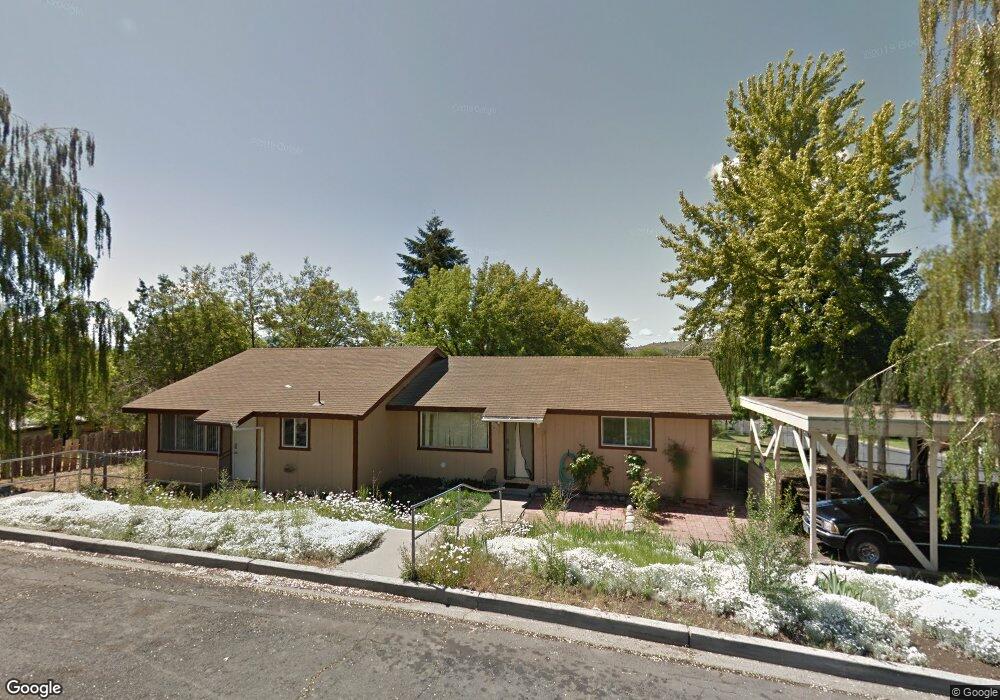 304 Hawthorne St, Klamath Falls, OR 97601 - photo 1