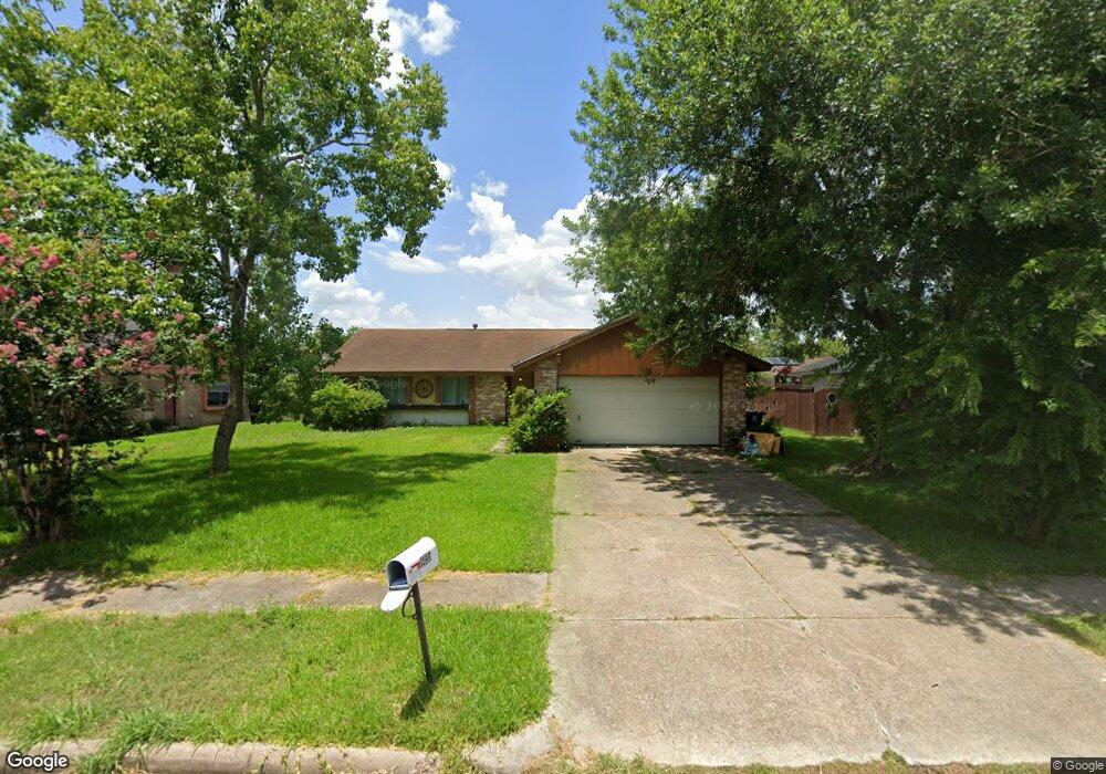8435 Lettie St, Houston, TX 77075 - photo 1
