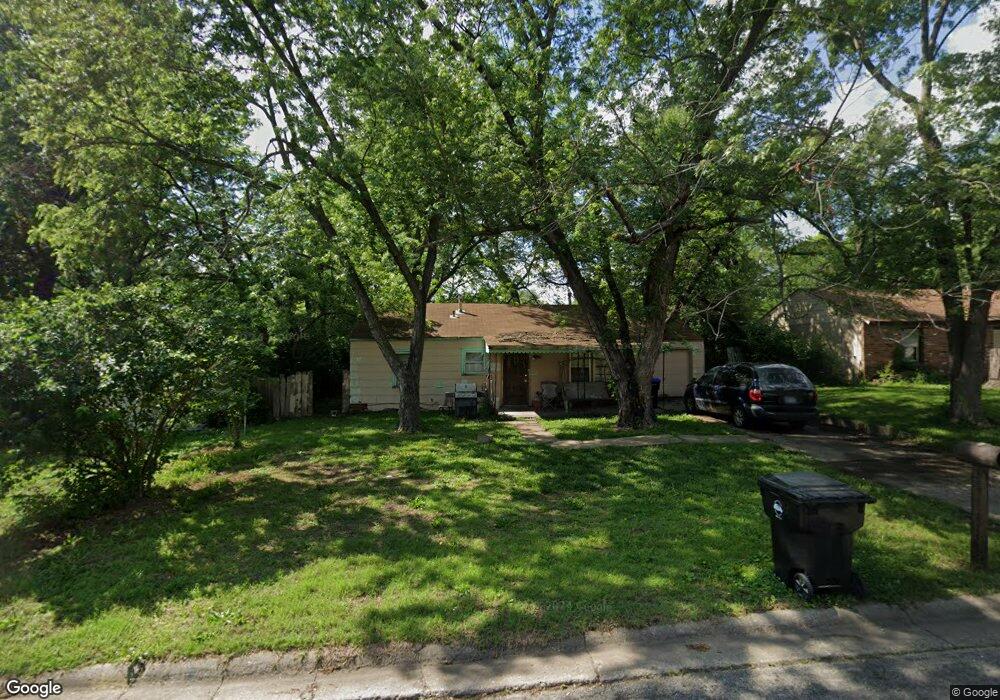 222 SE Pinecrest Dr, Topeka, KS 66605 - photo 1