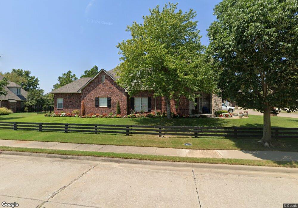 114 S Forest Ridge Blvd, Broken Arrow, OK 74014 - photo 1