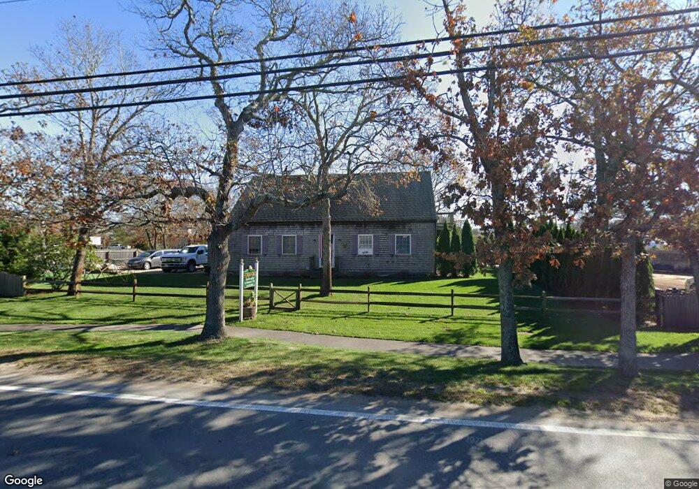 472 State Rd, Vineyard Haven, MA 02568 - photo 1