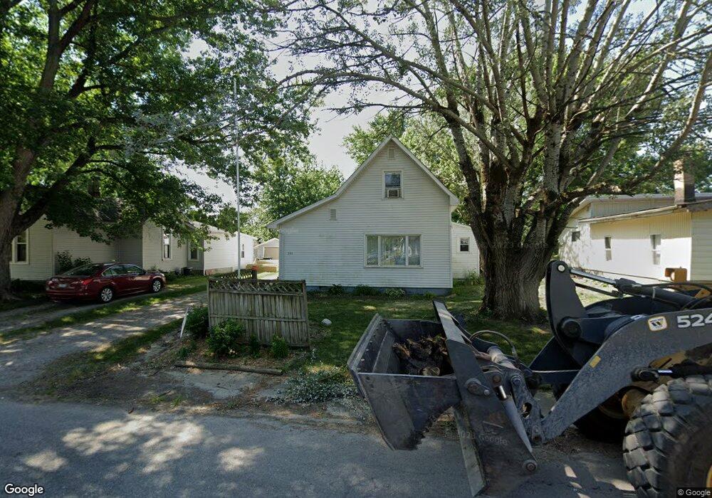 201 W White St, Frankfort, IN 46041 - photo 1