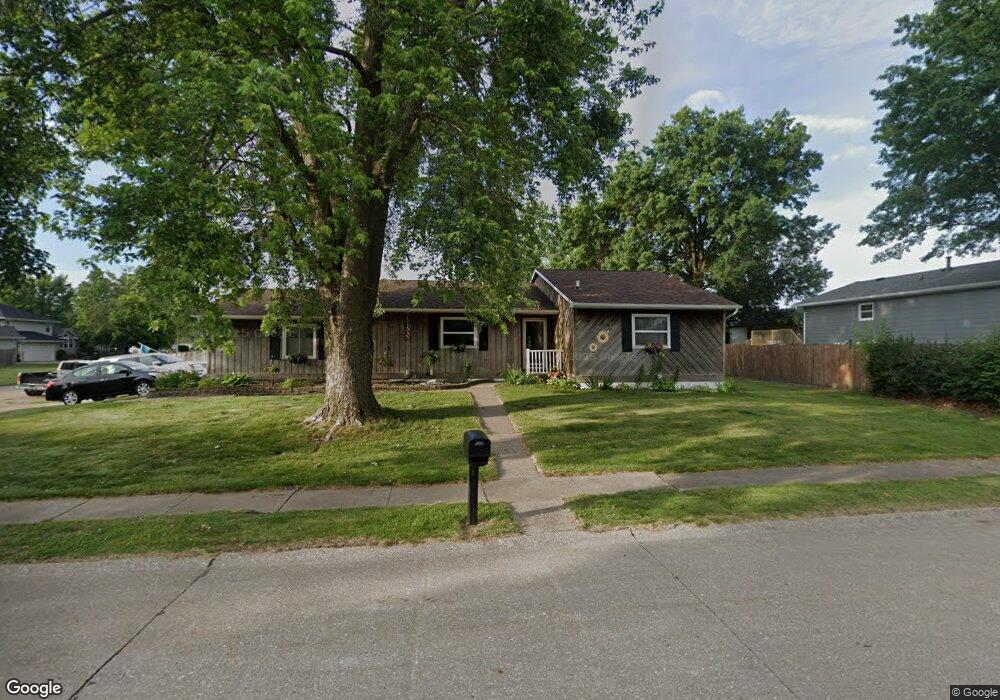 1905 W 66th St, Davenport, IA 52806 - photo 1