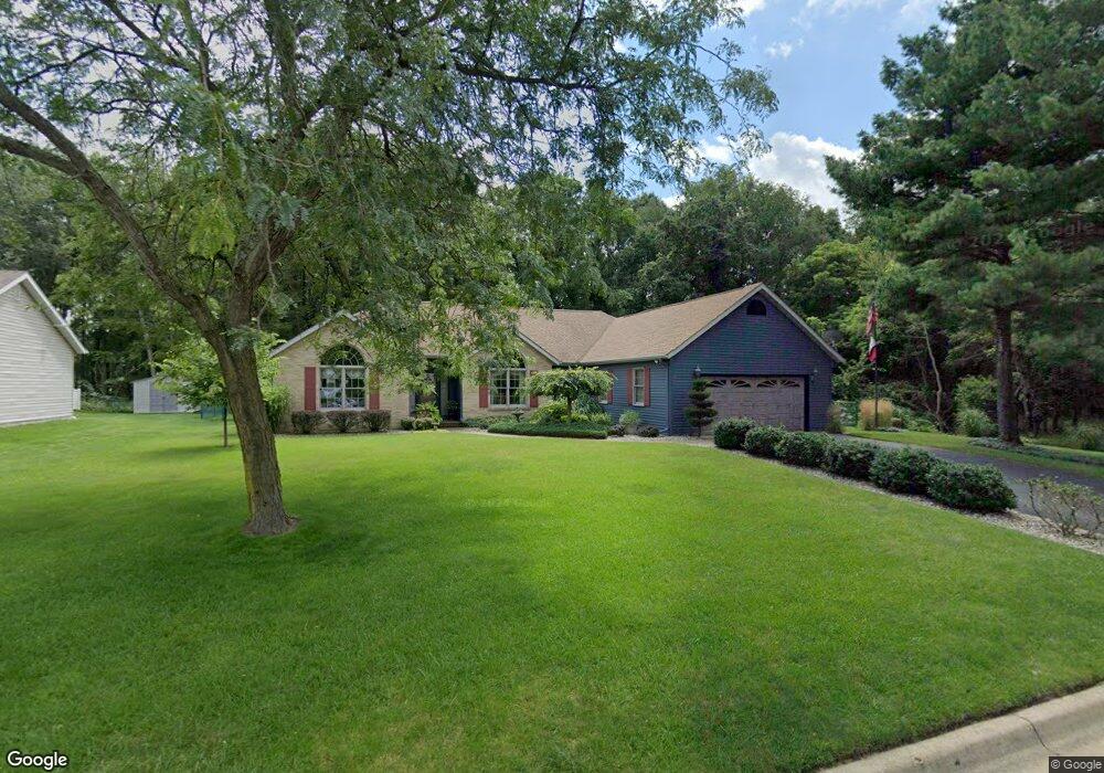 1117 Fennimore Dr, Marshall, MI 49068 - photo 1