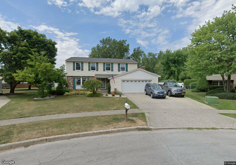 1350 Tanglewood Dr, North Tonawanda, NY 14120 - photo 1