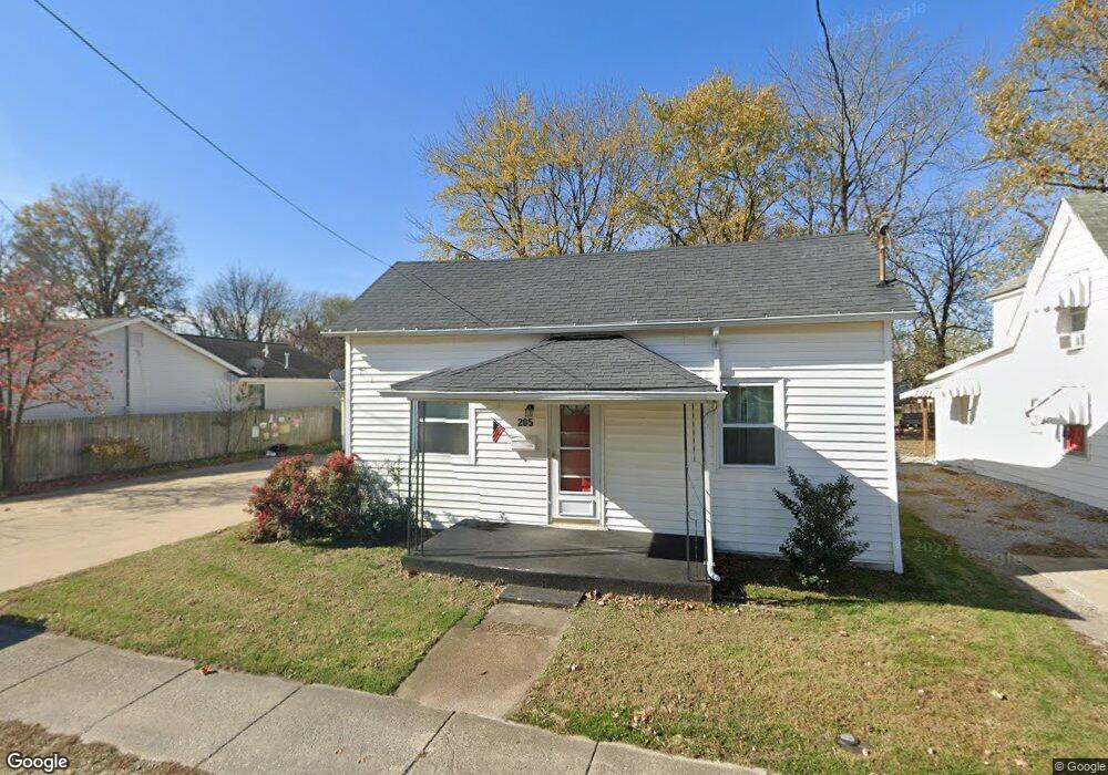205 N Cherry St, Effingham, IL 62401 - photo 1
