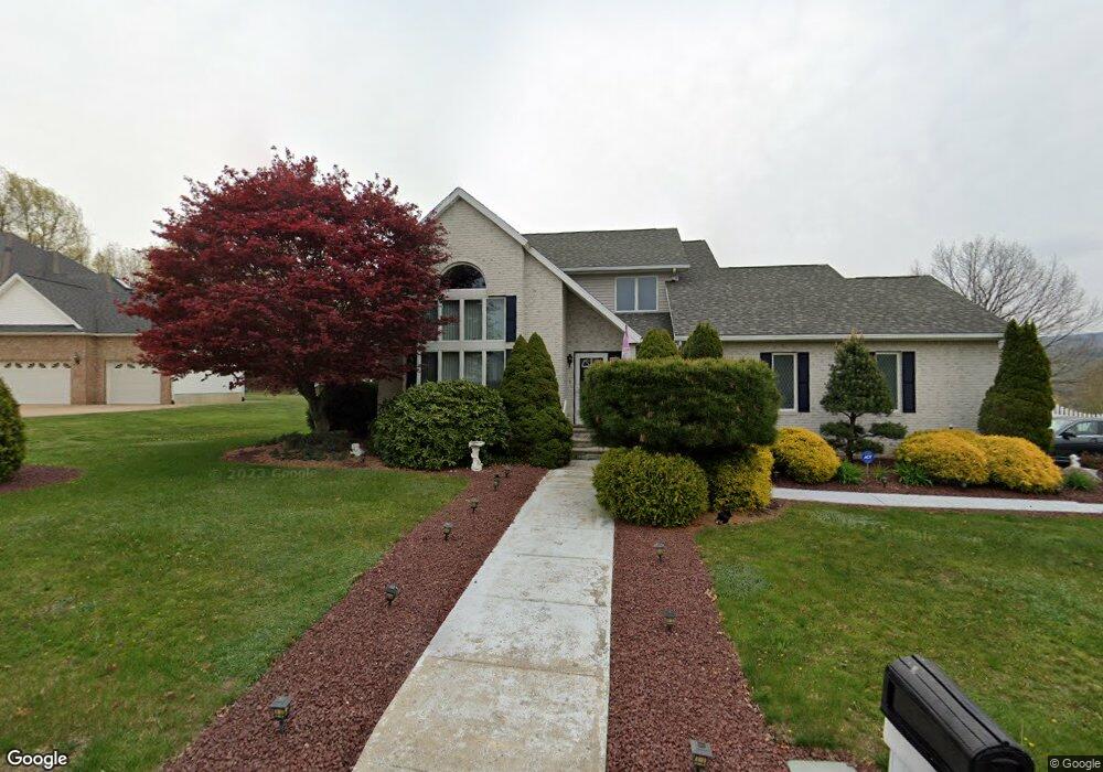 201 Summit Ln, Archbald, PA 18403 - photo 1