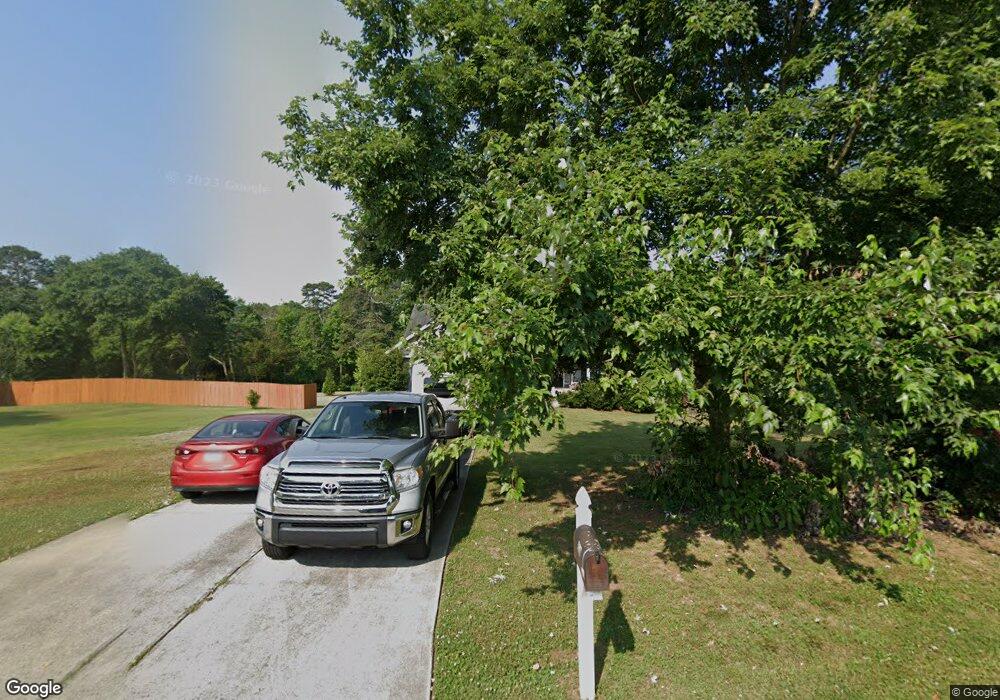 818 Custom Ln, Winder, GA 30680 - photo 1