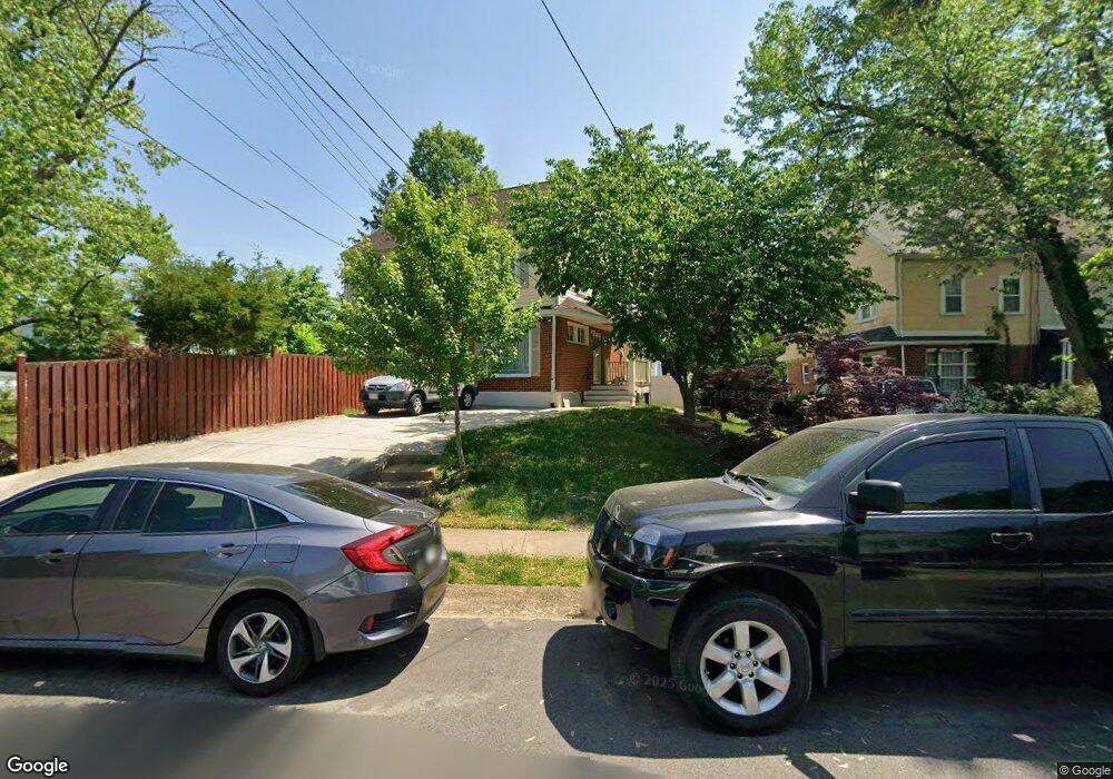 6903 Kenyon Dr, Alexandria, VA 22307 - photo 1