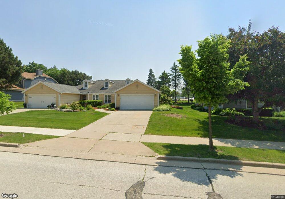 1725 Stardust Dr, Waukesha, WI 53186 - photo 1