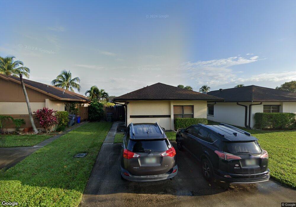 5387 Mendoza St unit 3, West Palm Beach, FL 33415 - photo 1