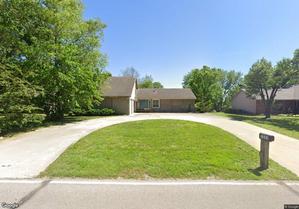 7241 SW 33rd St, Topeka, KS 66614 - photo 1