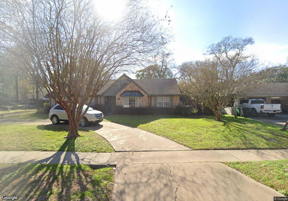 1507 W T c Jester Blvd, Houston, TX 77008 - photo 1