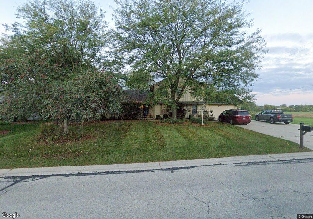 W164N8191 Lavergne Ave, Menomonee Falls, WI 53051 - photo 1