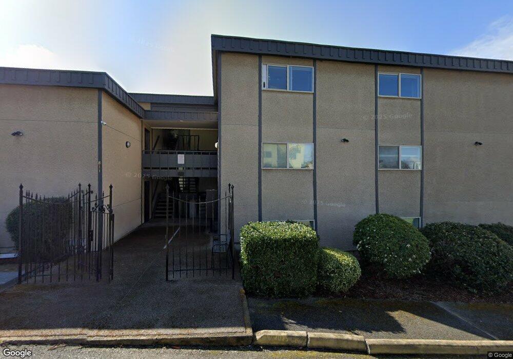 227 S 811 S 227th Place unit 2, Des Moines, WA 98198 - photo 1