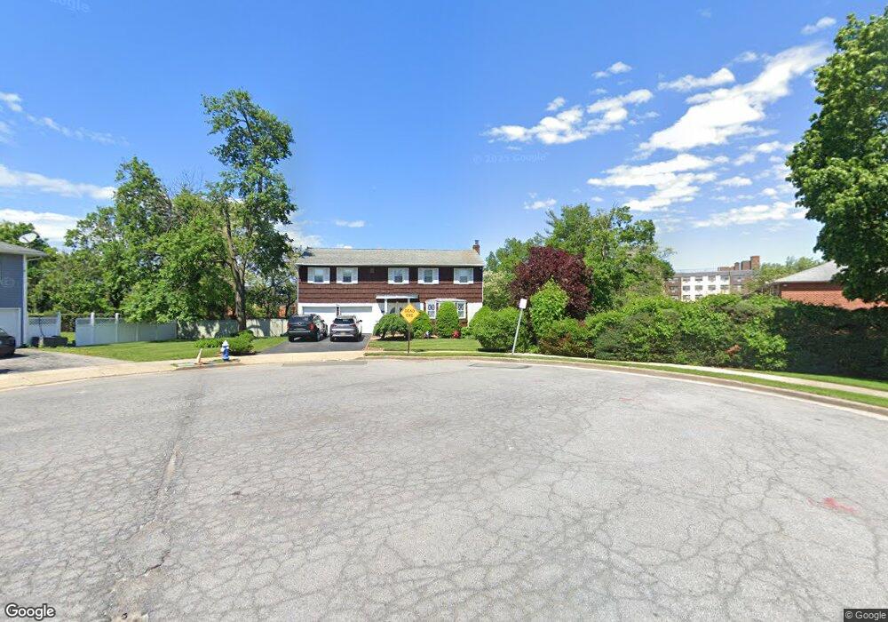 5 Ryan Ct, Hempstead, NY 11550 - photo 1