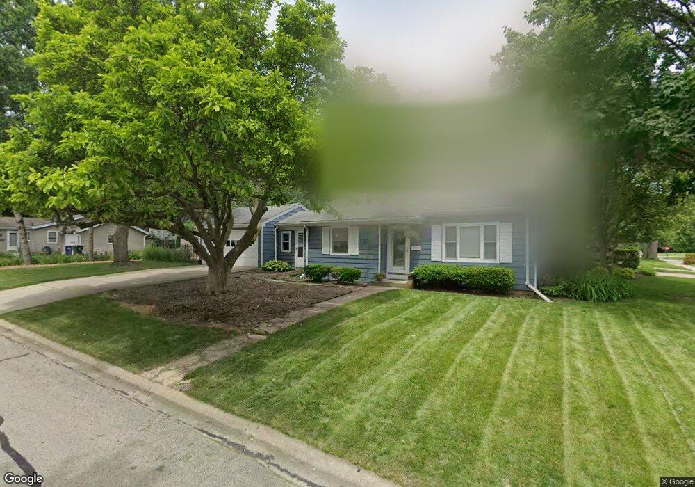 215 W 13th Ave, Naperville, IL 60563 - photo 1