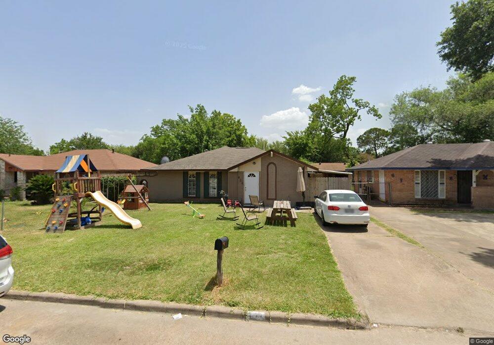 823 Grenshaw St, Houston, TX 77088 - photo 1