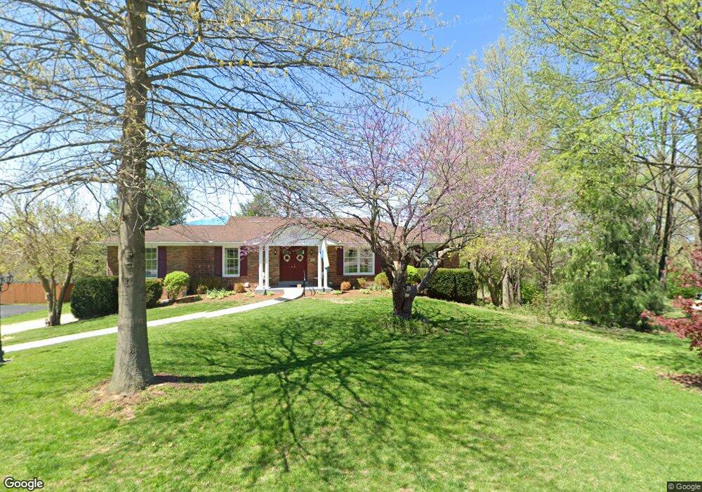 248 Farmbrook Cir, Frankfort, KY 40601 - photo 1