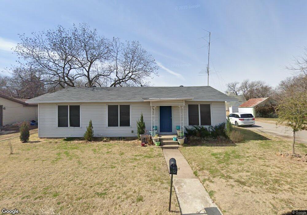 407 N Miller St, Decatur, TX 76234 - photo 1