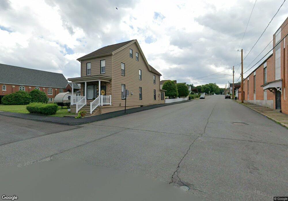 202 S Cleveland St, McAdoo, PA 18237 - photo 1