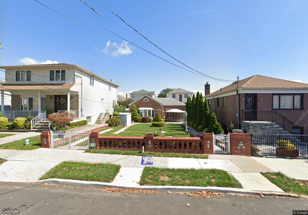 293 Mallory Ave, Staten Island, NY 10305 - photo 1