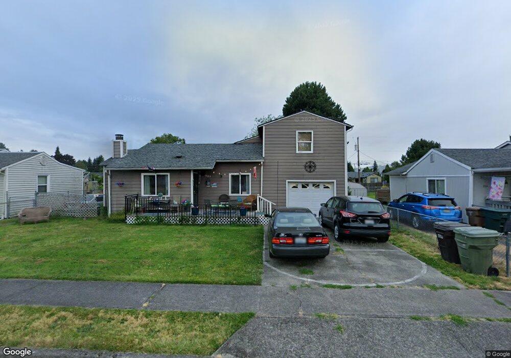 349 Cypress St, Longview, WA 98632 - photo 1