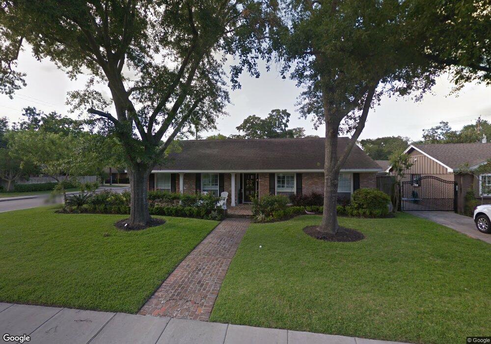 6166 Burgoyne Rd, Houston, TX 77057 - photo 1