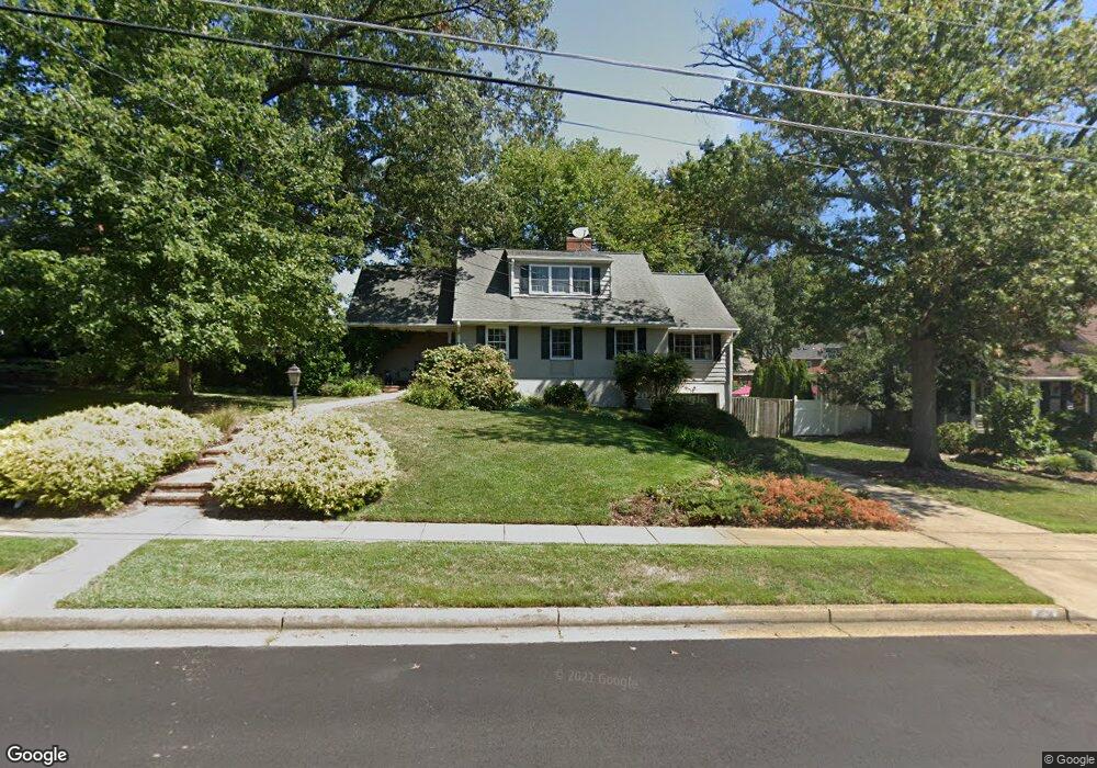 904 Waynewood Blvd, Alexandria, VA 22308 - photo 1