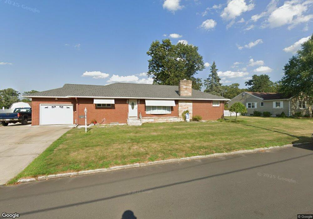 231 Moore St, Chicopee, MA 01013 - photo 1