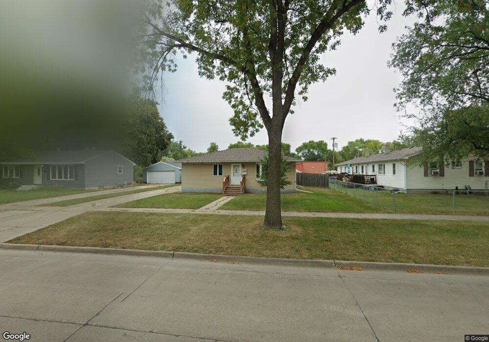 1408 14th Ave S, Grand Forks, ND 58201 - photo 1