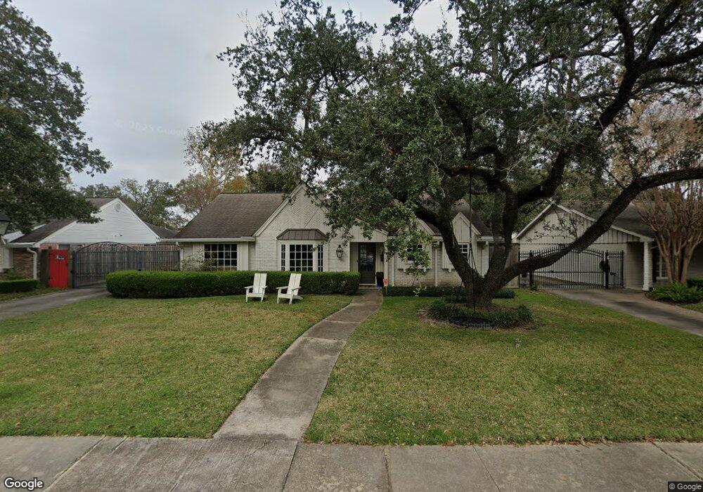 10026 Piping Rock Ln, Houston, TX 77042 - photo 1