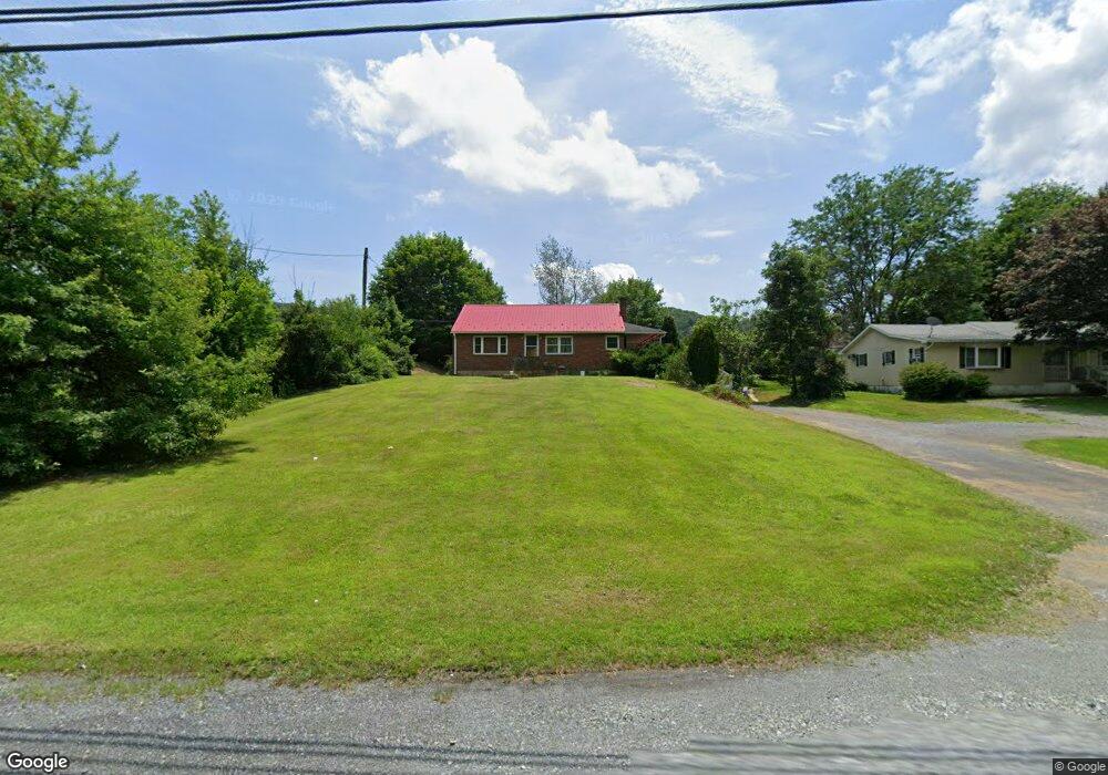 682 Penn Dr, Tamaqua, PA 18252 - photo 1