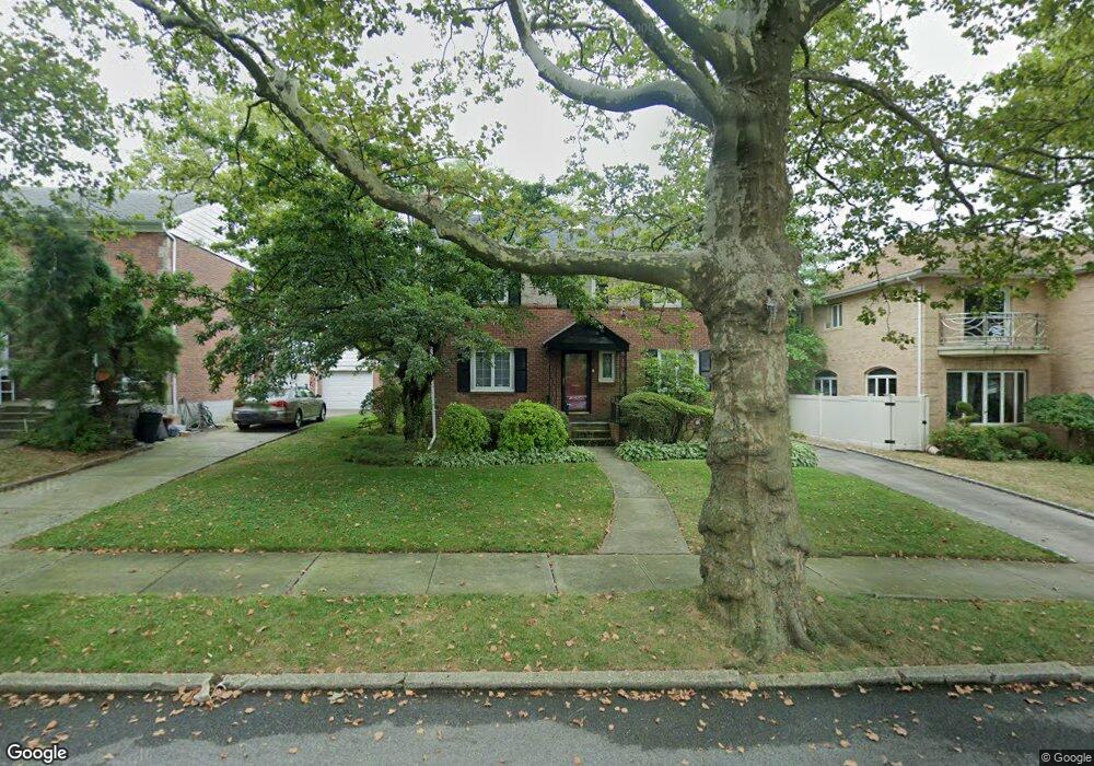 8218 192nd St, Hollis, NY 11423 - photo 1