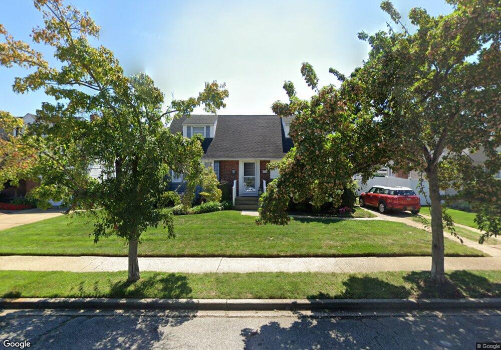 886 Whitebirch Ln, Wantagh, NY 11793 - photo 1