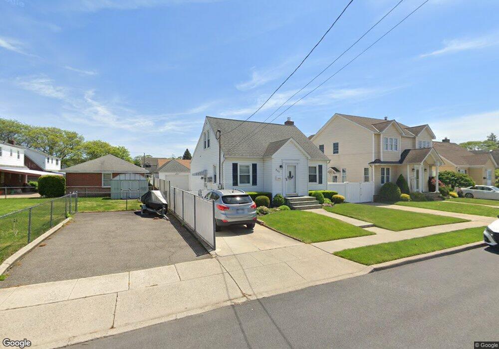 275 Hoffman St, Franklin Square, NY 11010 - photo 1