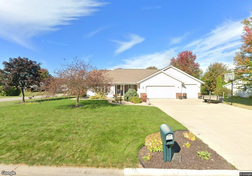 N9455 Sara Ln, Appleton, WI 54915 - photo 1