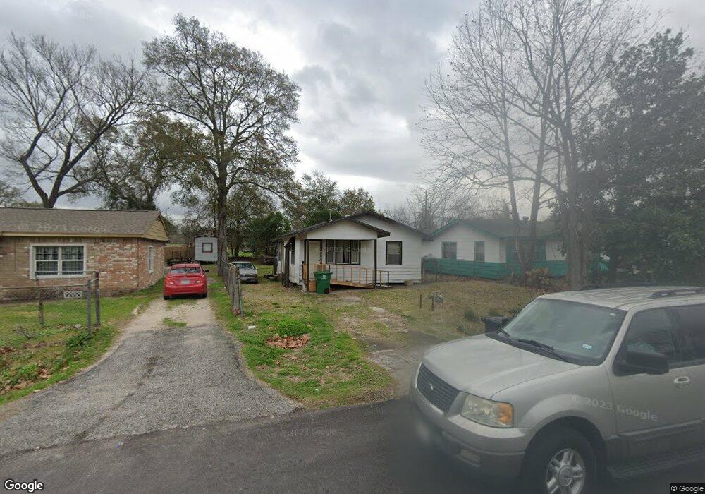 7716 Maxroy St, Houston, TX 77088 - photo 1