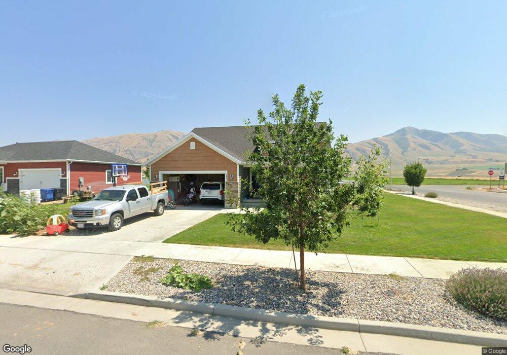 587 S 770 E, Hyrum, UT 84319 - photo 1
