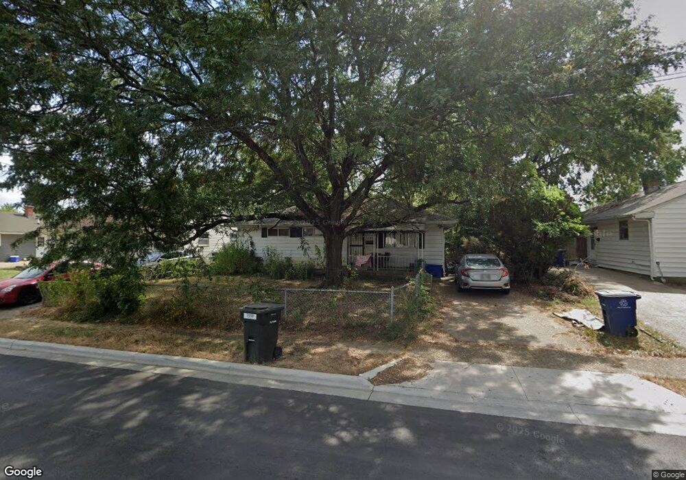 3259 Eakin Rd, Columbus, OH 43204 - photo 1