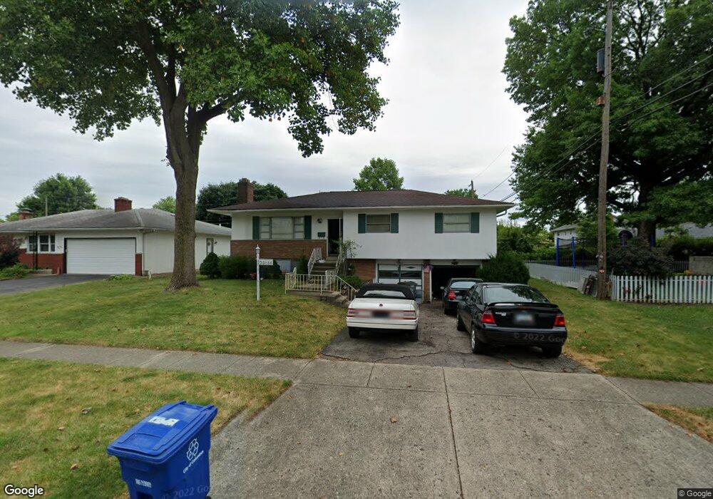 5666 Satinwood Dr, Columbus, OH 43229 - photo 1