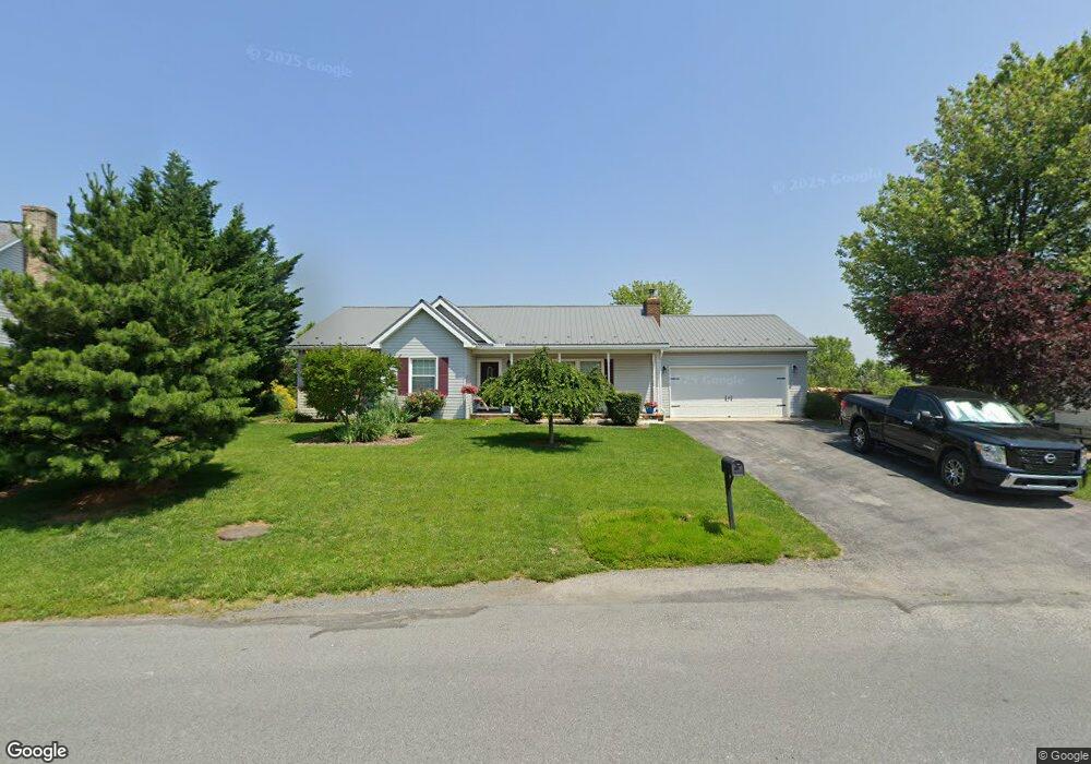 1425 Memory Ln, Chambersburg, PA 17201 - photo 1