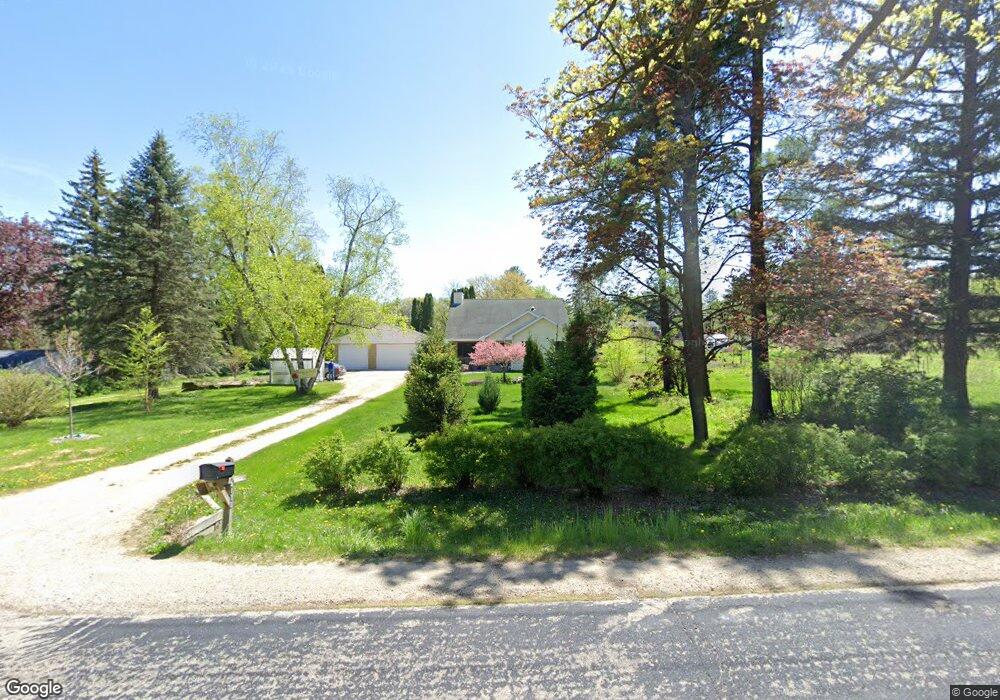 5173 Irish Ln, Fitchburg, WI 53711 - photo 1