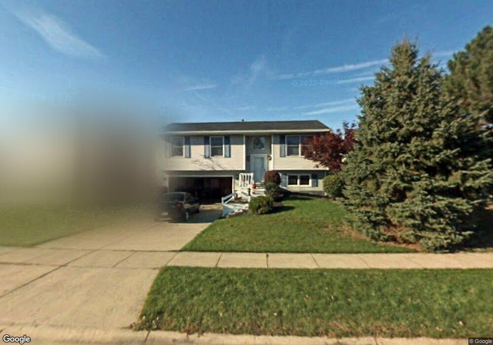 502 Jade Dr, Lansing, MI 48917 - photo 1