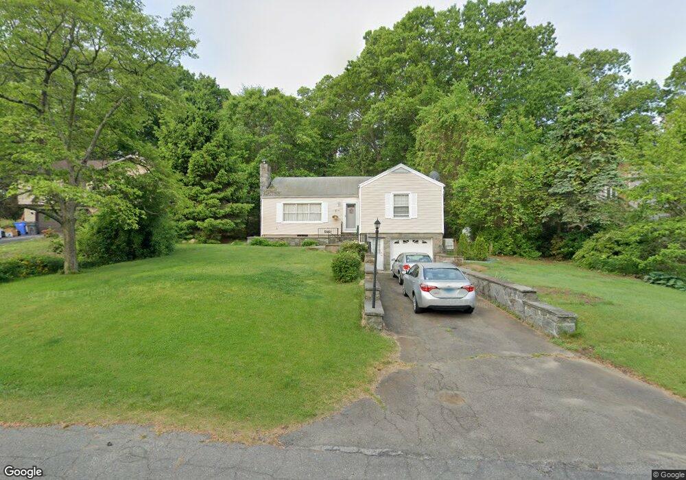 23 Round Hill Rd, Trumbull, CT 06611 - photo 1
