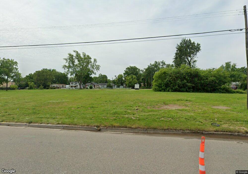 1055 W Bristol Rd, Flint, MI 48507 - photo 1