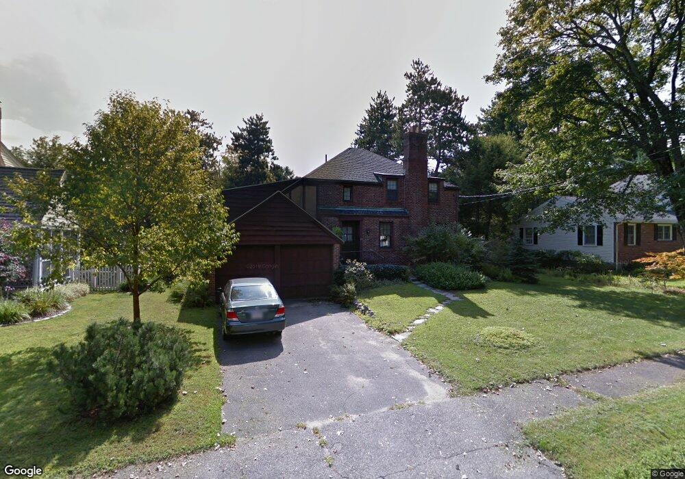 42 Stockdale Rd, Needham, MA 02492 - photo 1