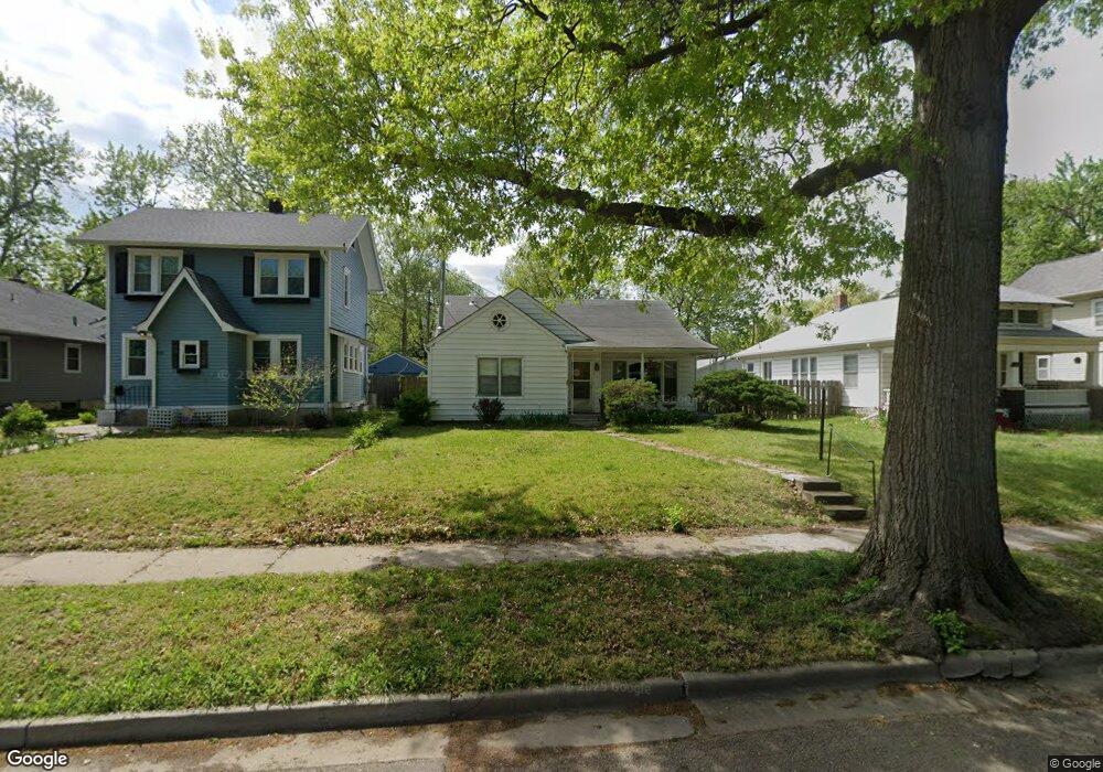 131 SW Broadmoor Ave, Topeka, KS 66606 - photo 1