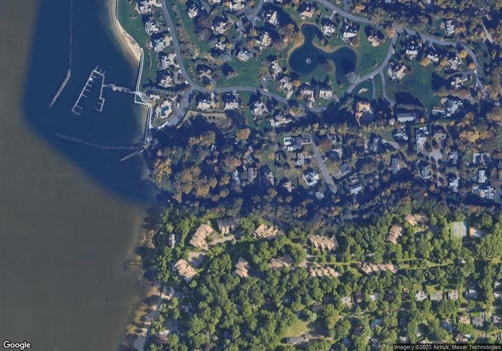 28 Sunview Dr, Glen Cove, NY 11542 - photo 1